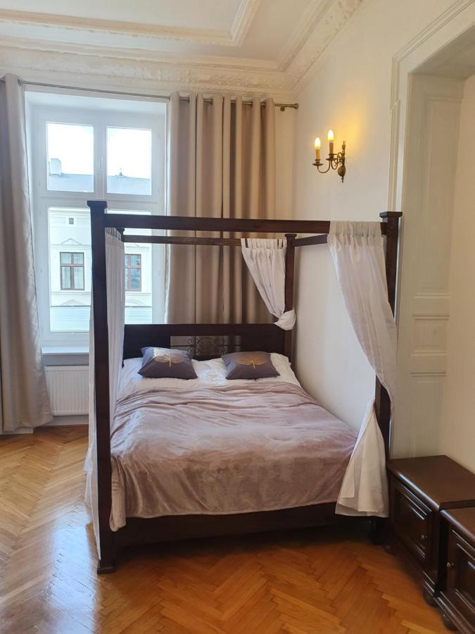 Prestige Aparthotel Piotrkowska 82 - Wyjatkowy Widok Na Deptak Łódź Exterior foto